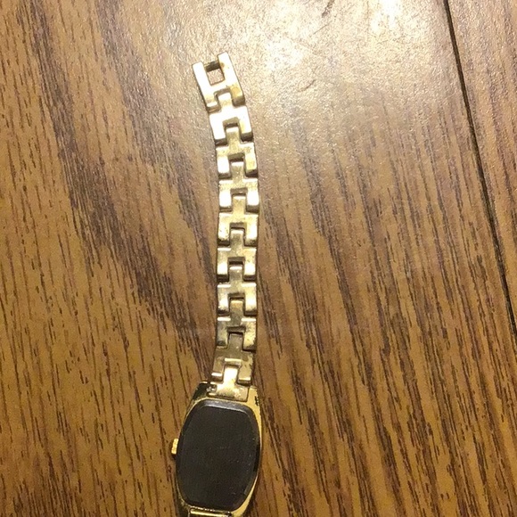 Watch - Picture 4 of 5